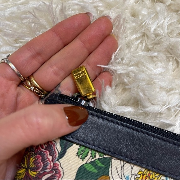 Vintage Gucci XXL Floral Canvas Clutch - Picture 5 of 16